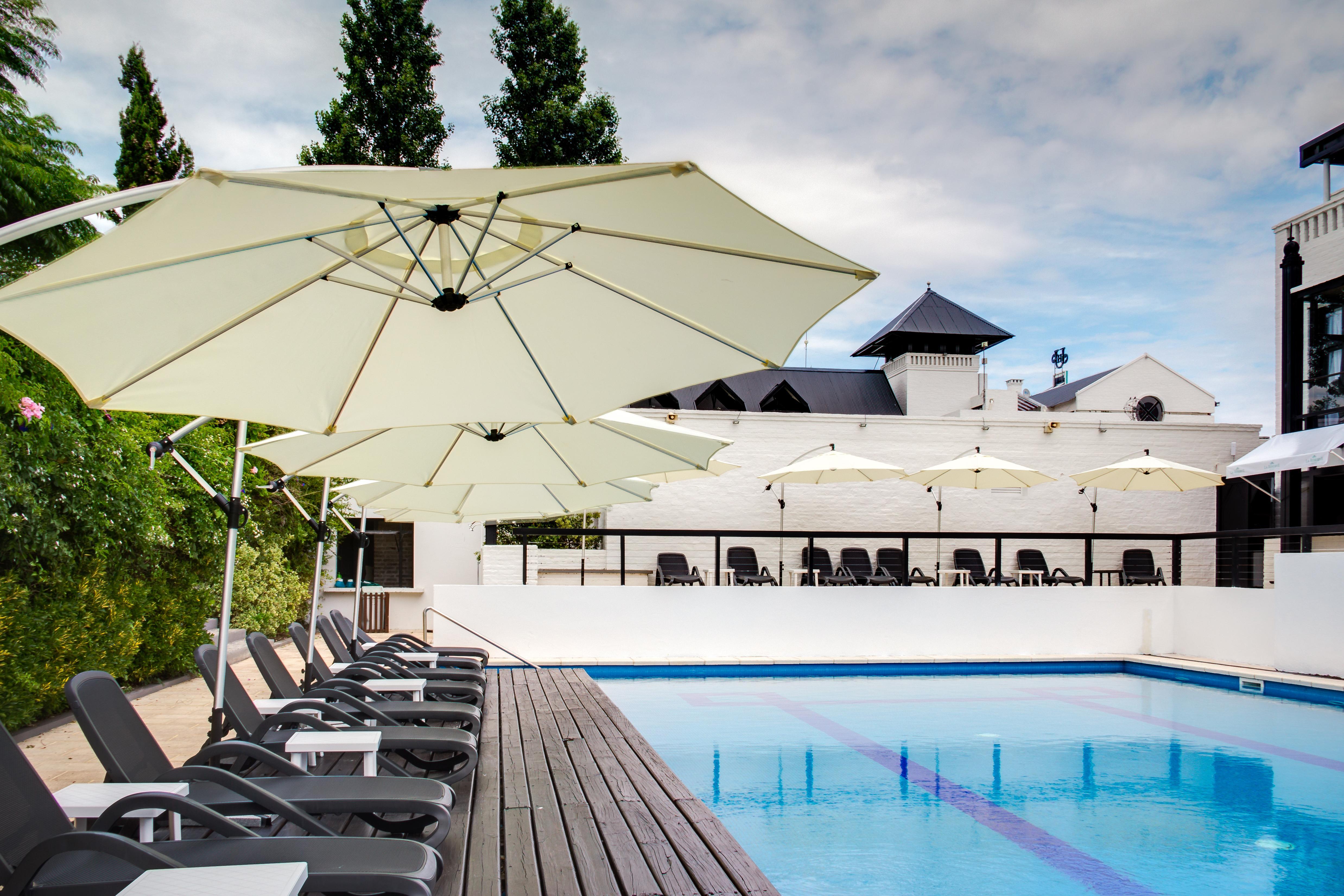 Spa Hotel La Reserve Colonia Del Sacramento Exterior foto The swimming pool at the hotel