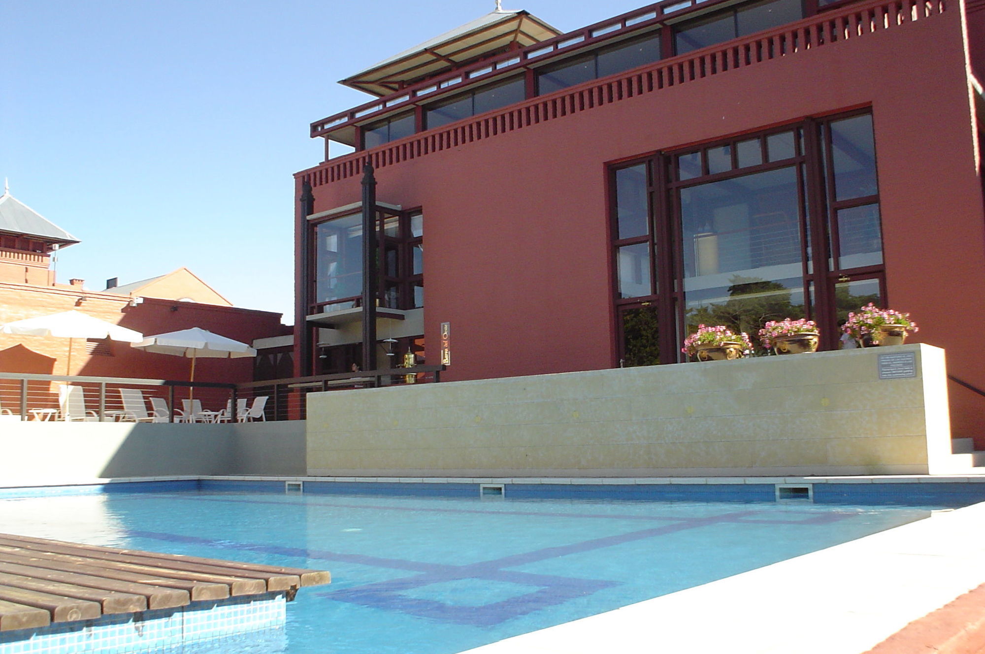 Spa Hotel La Reserve Colonia Del Sacramento Exterior foto The rooftop pool at the Hotel