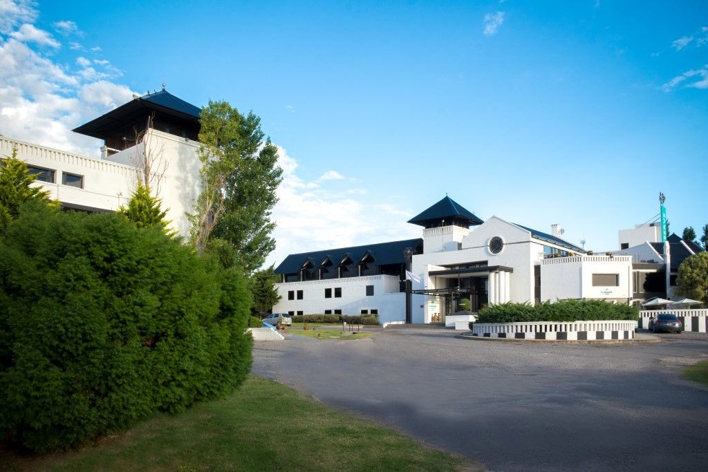 Spa Hotel La Reserve Colonia Del Sacramento Exterior foto The main building of the university