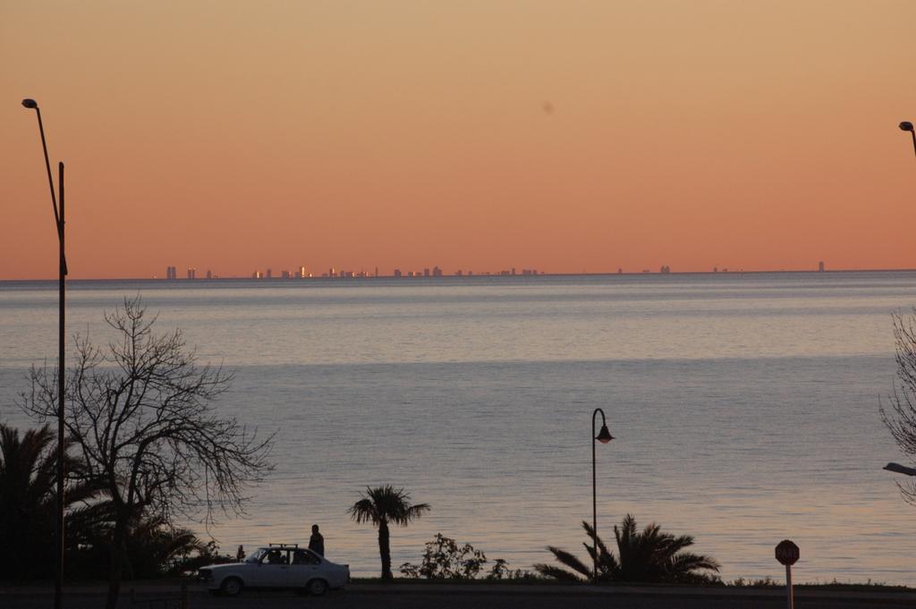Spa Hotel La Reserve Colonia Del Sacramento Exterior foto View of the Gulf of Huelva from the coast of Huelva